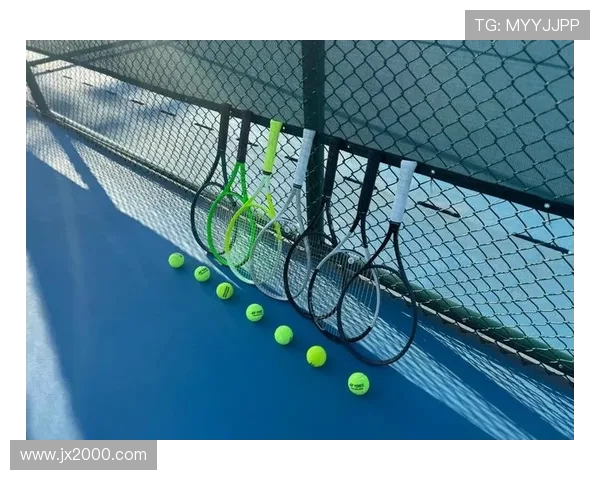 杨秀英亲授网球技巧与心得分享助你提升球技的秘诀 杨秀英亲授网球技巧与心得分享助你提升球技的秘诀