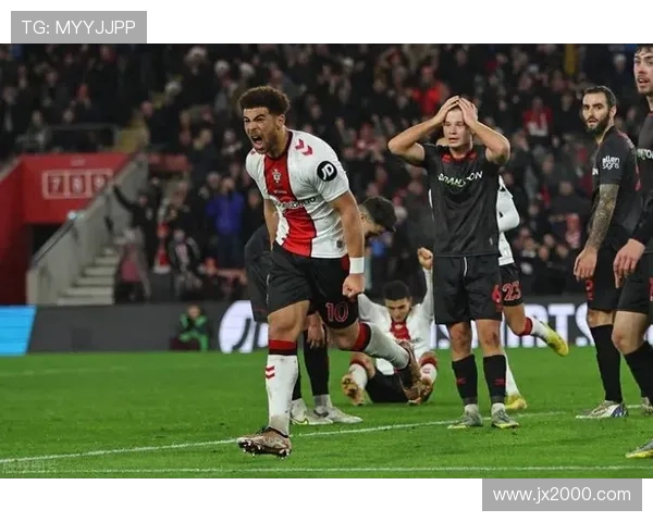 曼联迎战斯旺西足总杯激战在即球迷期待精彩对决 曼联迎战斯旺西足总杯激战在即球迷期待精彩对决