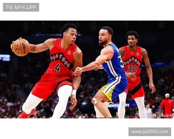 猛龙与勇士激战正酣最新比分揭晓引发球迷热议 猛龙与勇士激战正酣最新比分揭晓引发球迷热议