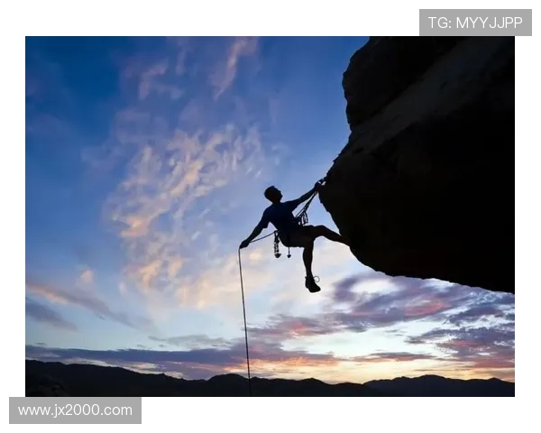 成都攀岩队创新防反策略助力攀登技术全面提升与发展