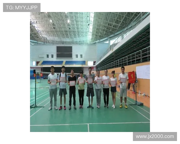 成都羽毛球队快攻革新之路：技术与战术的完美结合探讨